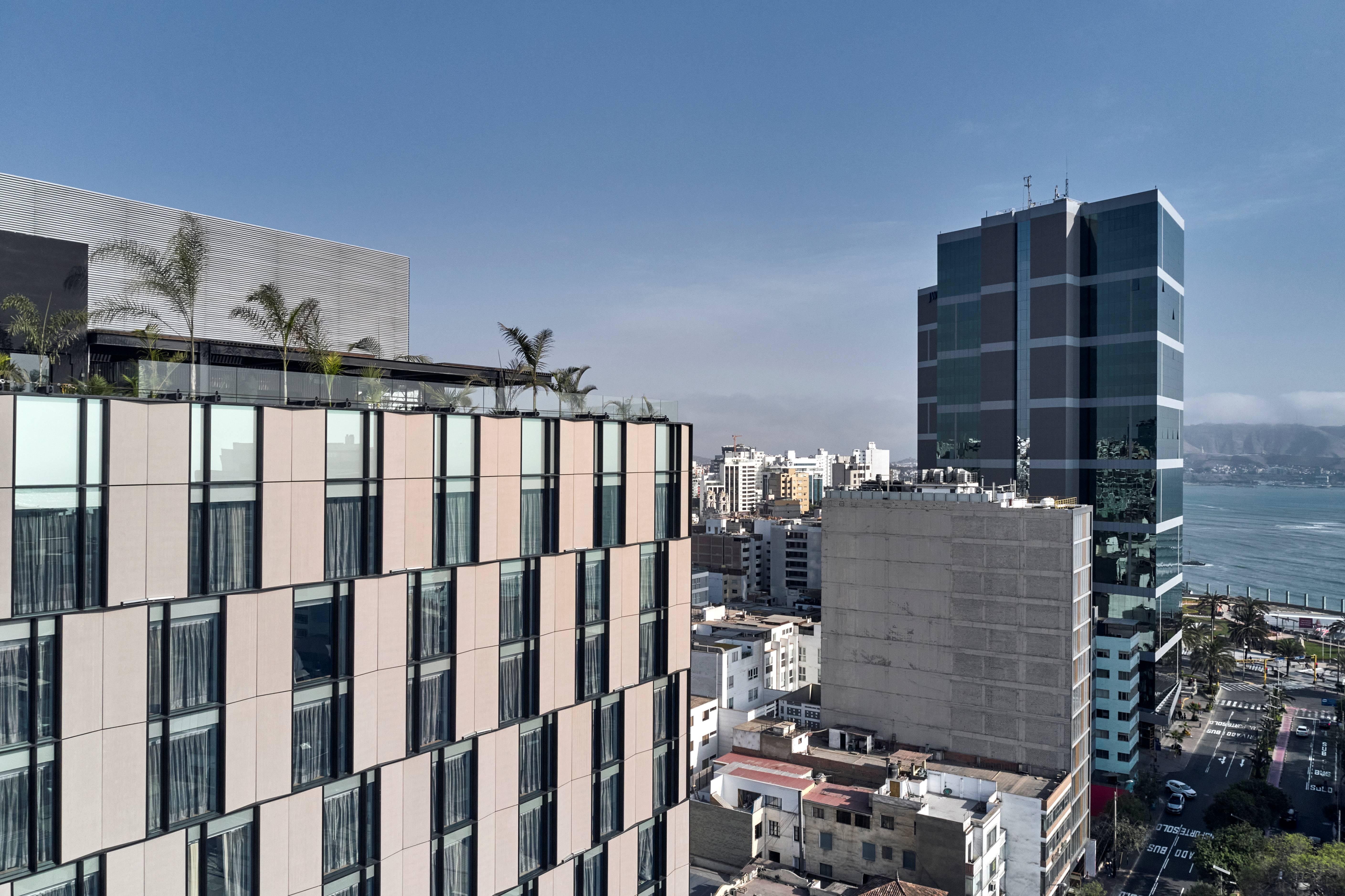 Pullman Lima Miraflores Bagian luar foto View of the complex