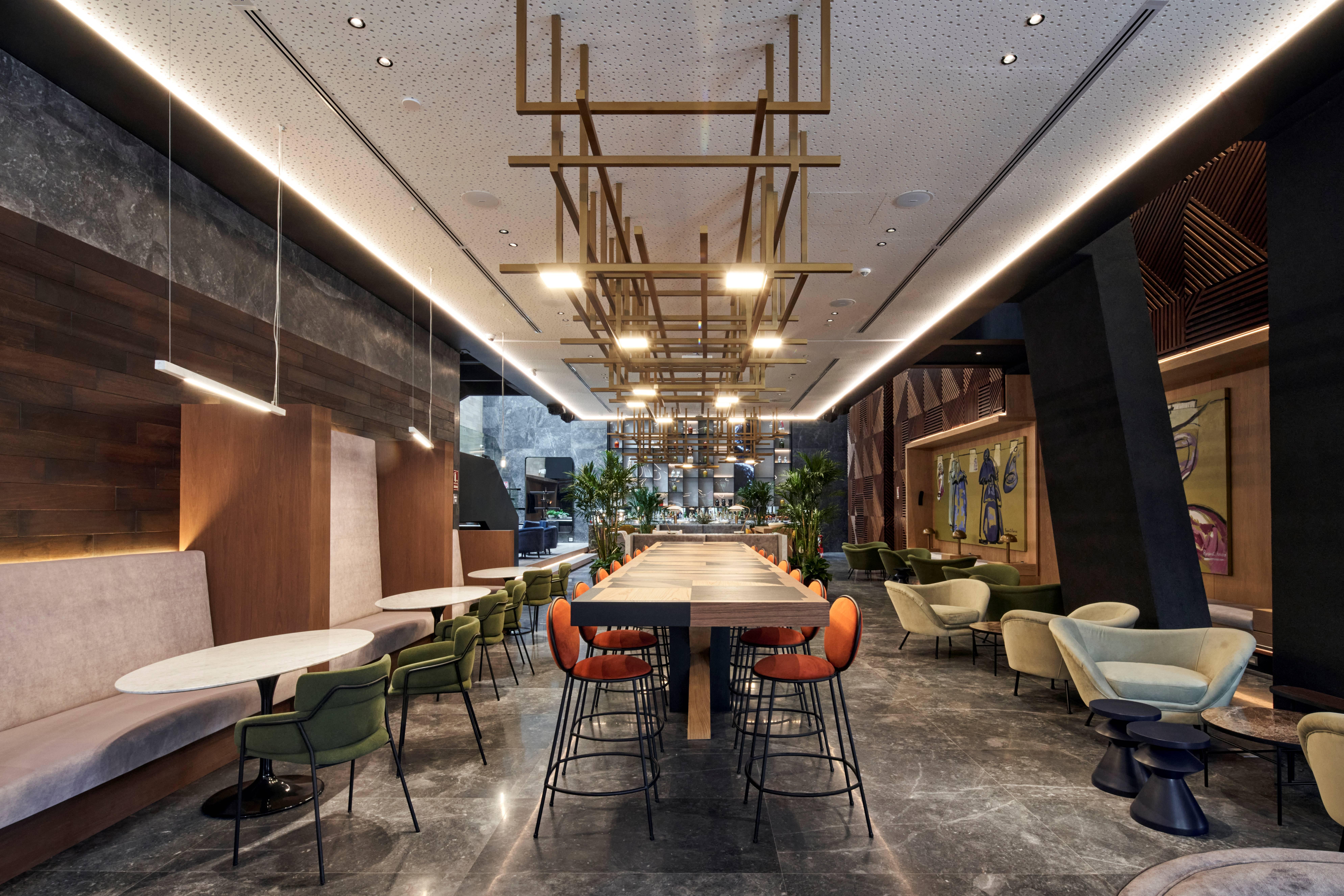 Pullman Lima Miraflores Bagian luar foto The lounge at Istanbul Ataturk Airport
