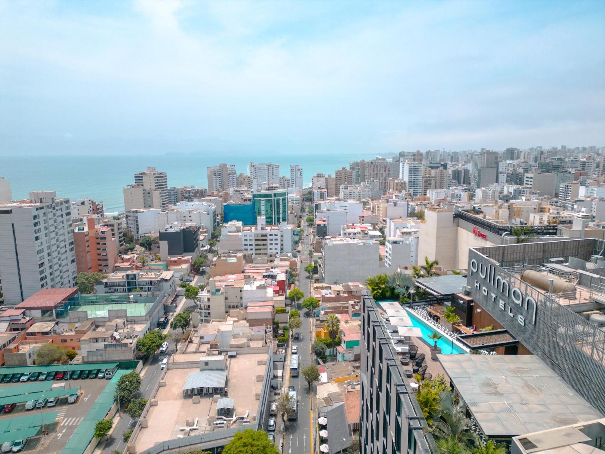 Pullman Lima Miraflores Bagian luar foto Skyline of Iquique