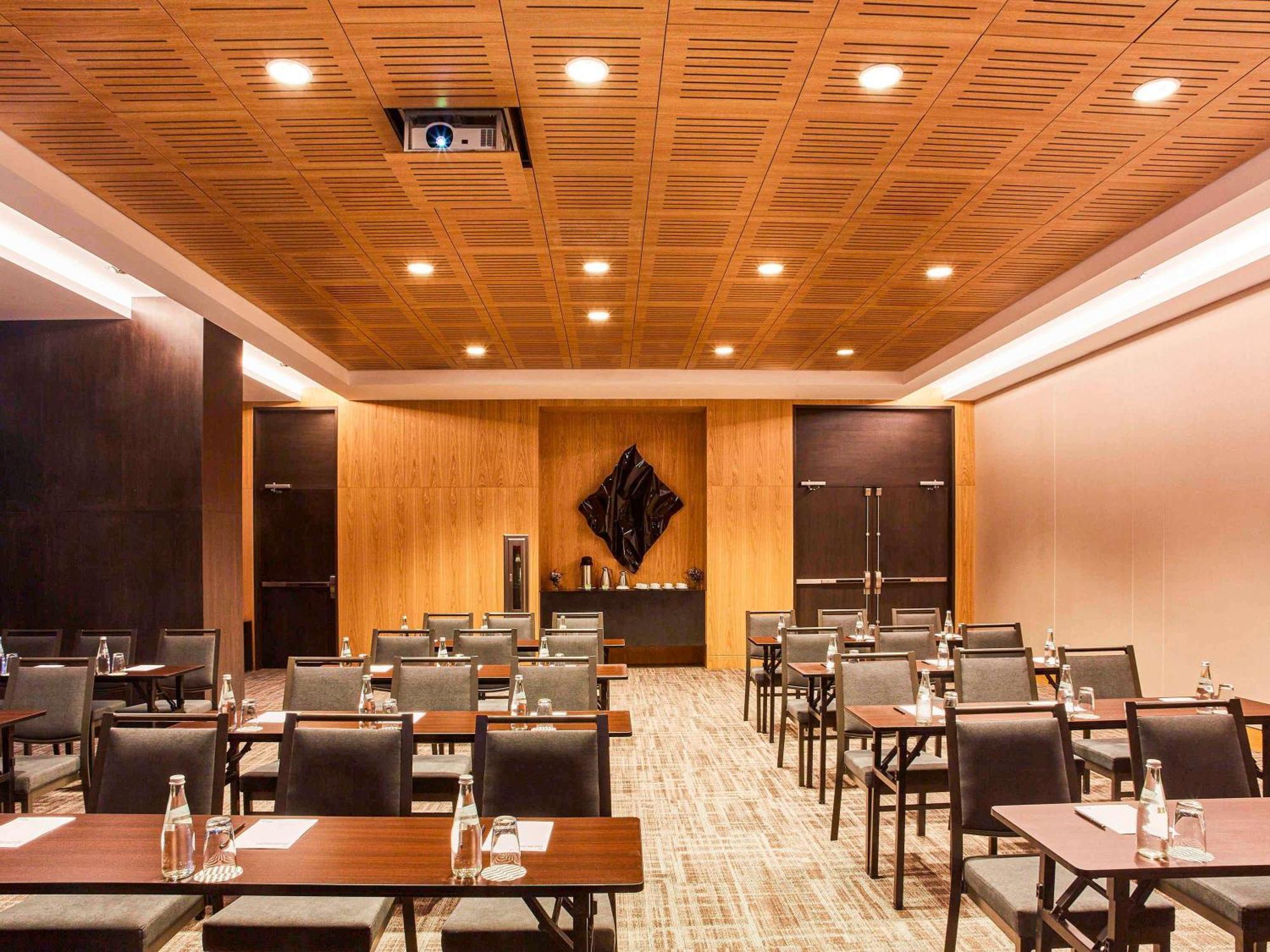 Pullman Lima Miraflores Bagian luar foto Meeting room