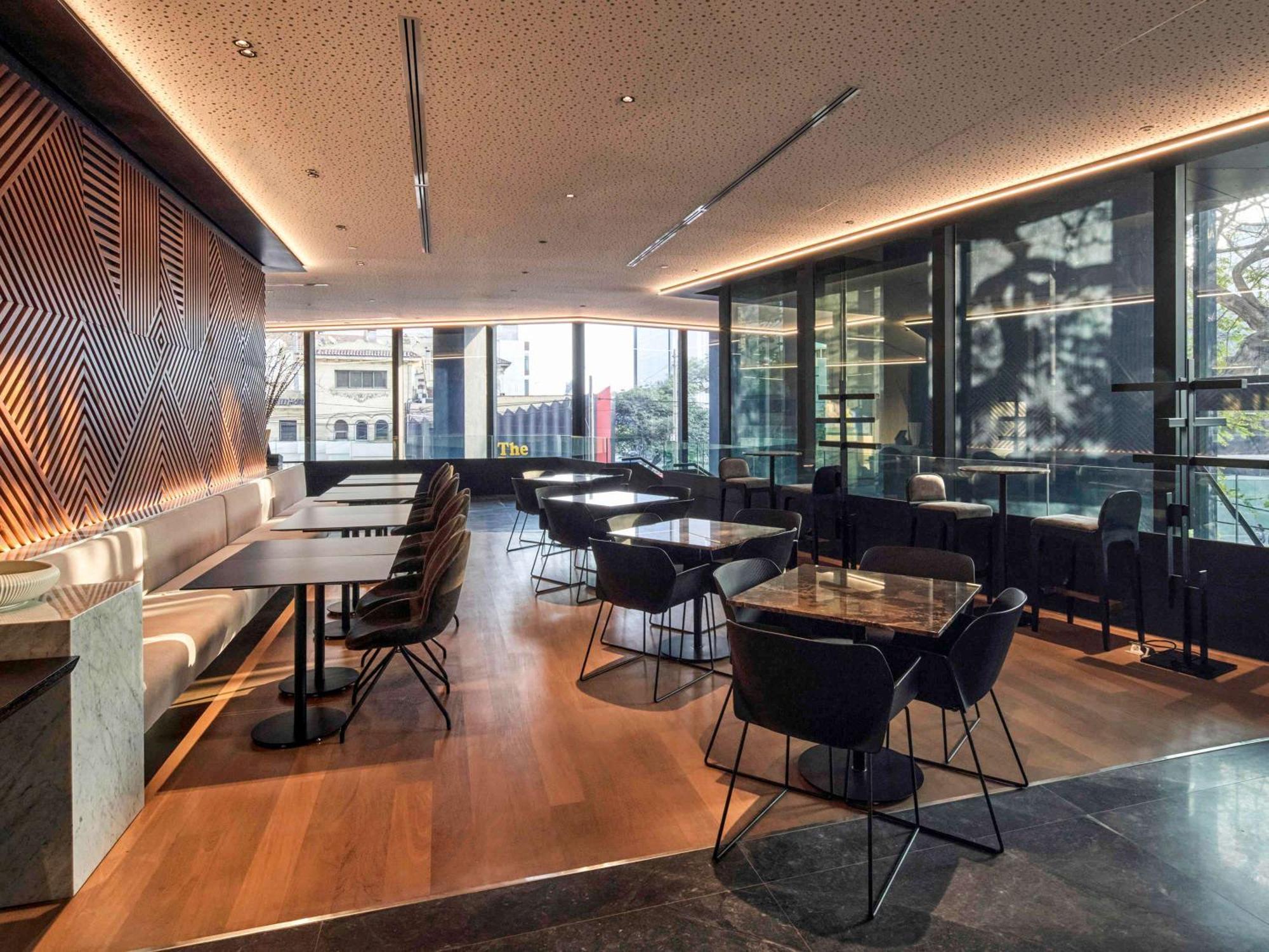Pullman Lima Miraflores Bagian luar foto The interior of the lounge